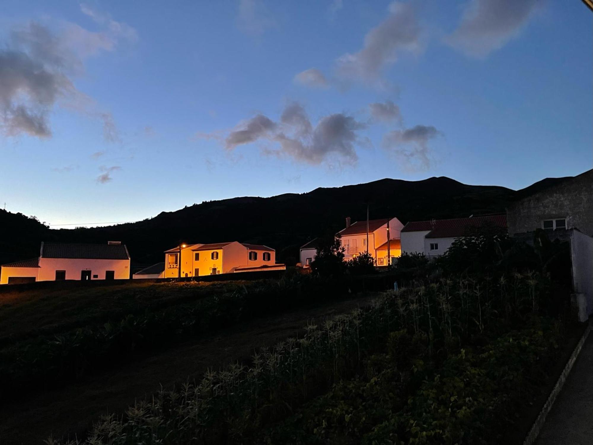 Villa Casa Da Adega Ribeira Cha Exterior foto
